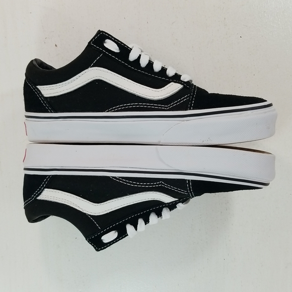 Van's Kids Old Skool Low Top Black & White Sneakers size 3½ women's 5 - Picture 8 of 13